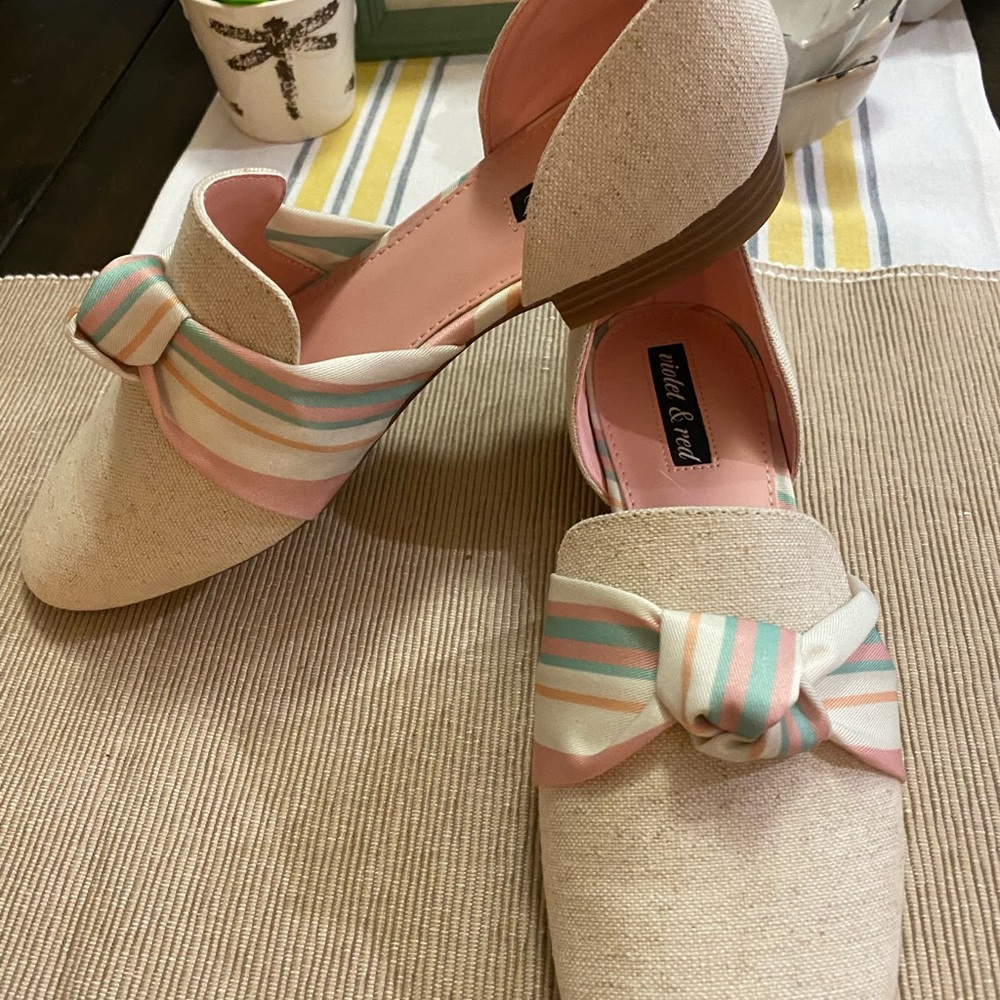 vaneli & revé Women's Pink Cream Bow D'Orsay Slippers